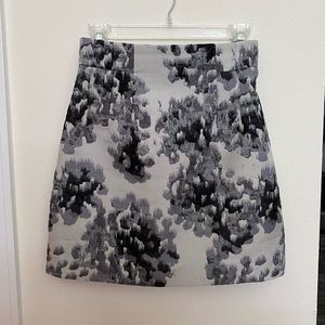 H&M fun Patterned skirt!